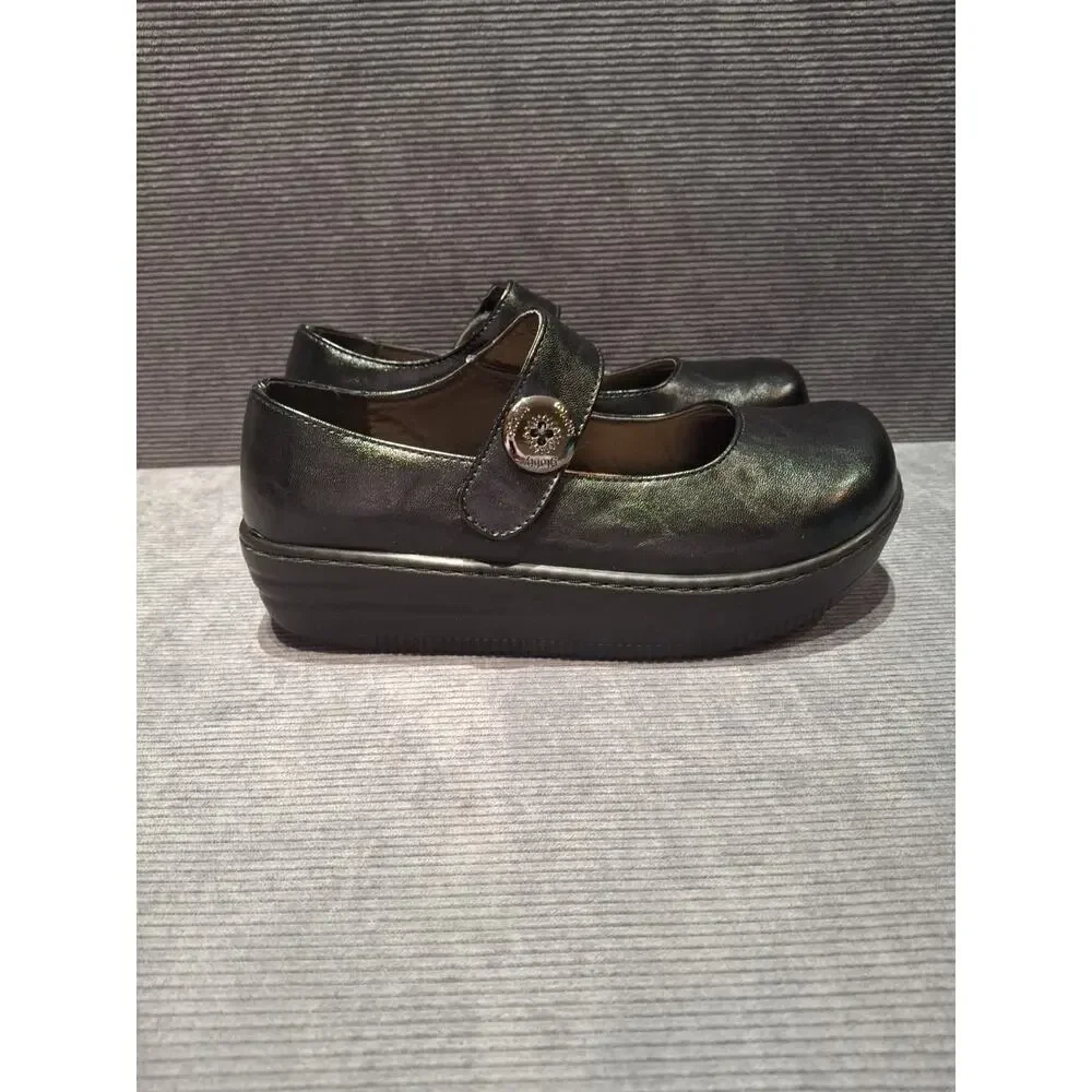 Glolily Jenny II Black Flat Crinkle JNN-100‎ Women's size 7.5 GOOD